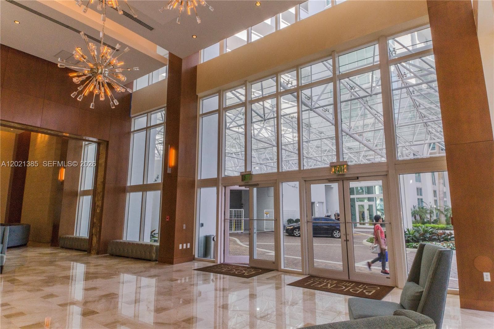 31 SE 5th St # 1208, Miami FL 33131 — 21