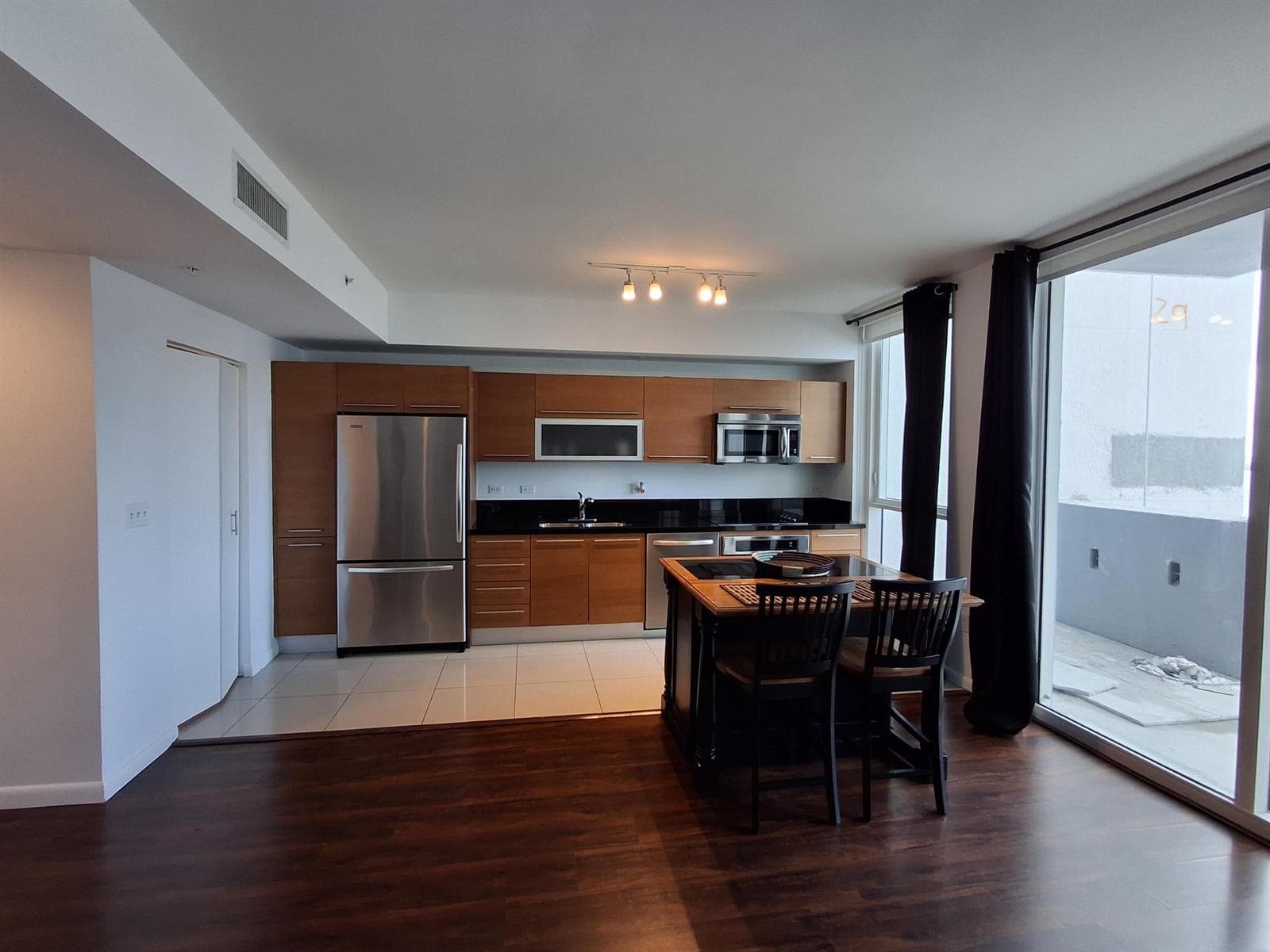 244 Biscayne Boulevard # 2805, Miami FL 33132 — 6