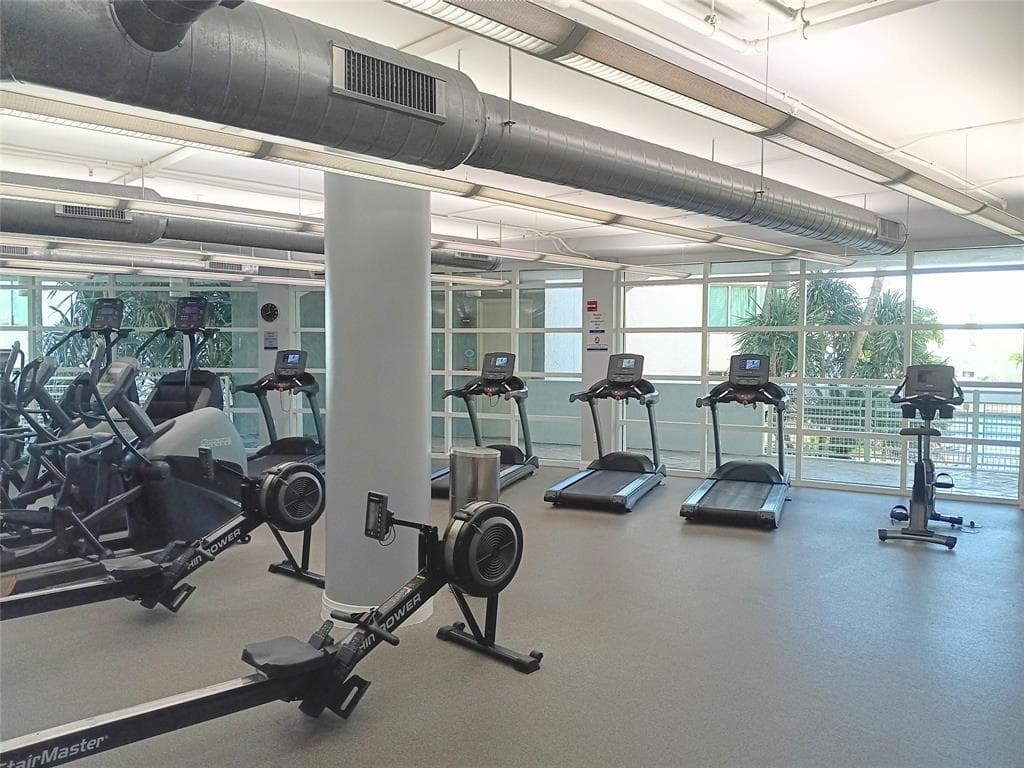244 Biscayne Boulevard # 2805, Miami FL 33132 — 13