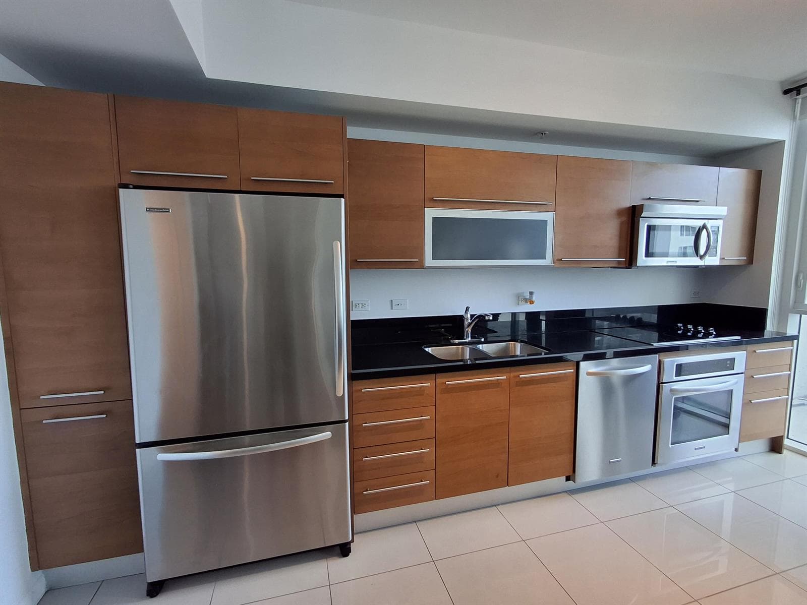 244 Biscayne Boulevard # 2805, Miami FL 33132 — 3