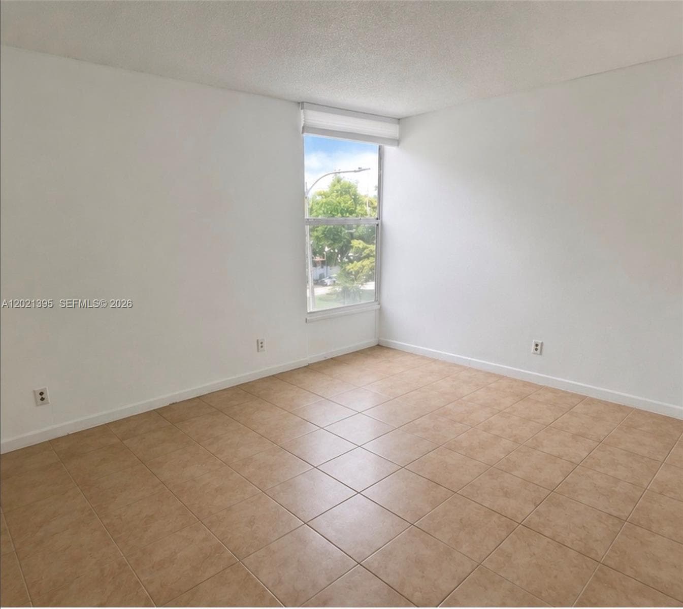 2020 NE 135th St # 310, North Miami FL 33181 — 6