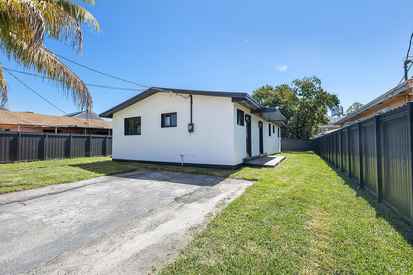 1522 NW 41st Street, Miami FL 33142 — 7