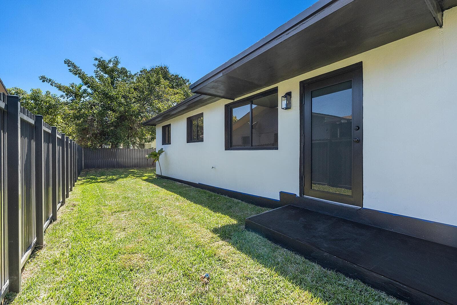1522 NW 41st Street, Miami FL 33142 — 4