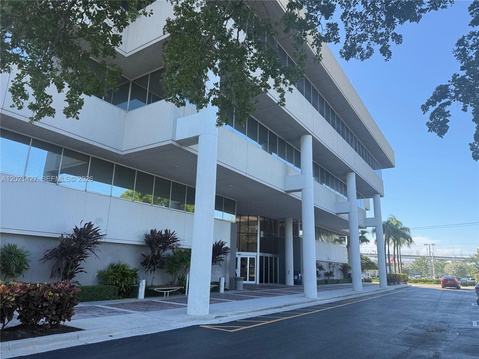 290 NW 165th St # 700, Miami FL 33169 — 2
