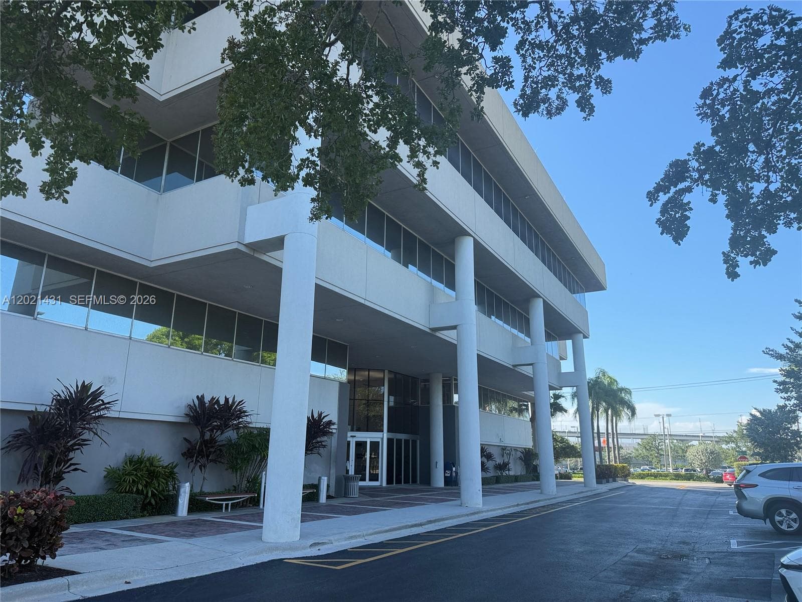 290 NW 165th St # 2, Miami FL 33169 — 2