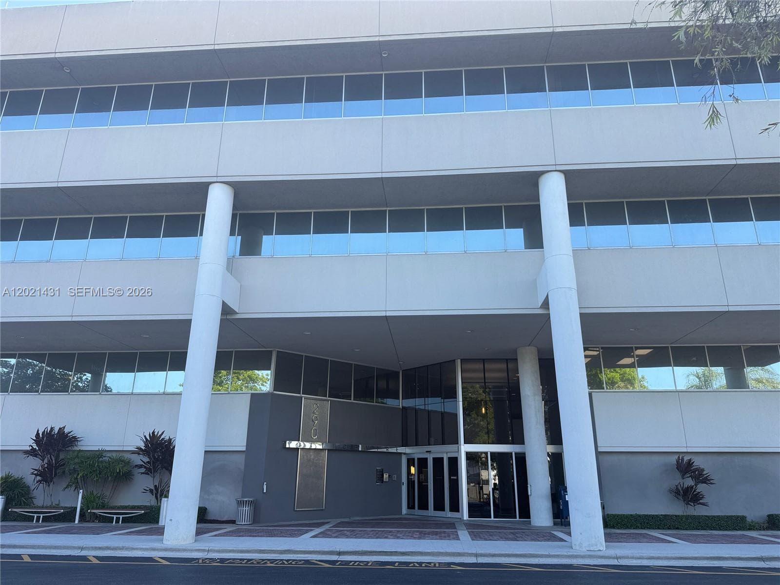 290 NW 165th St # 2, Miami FL 33169 — 31