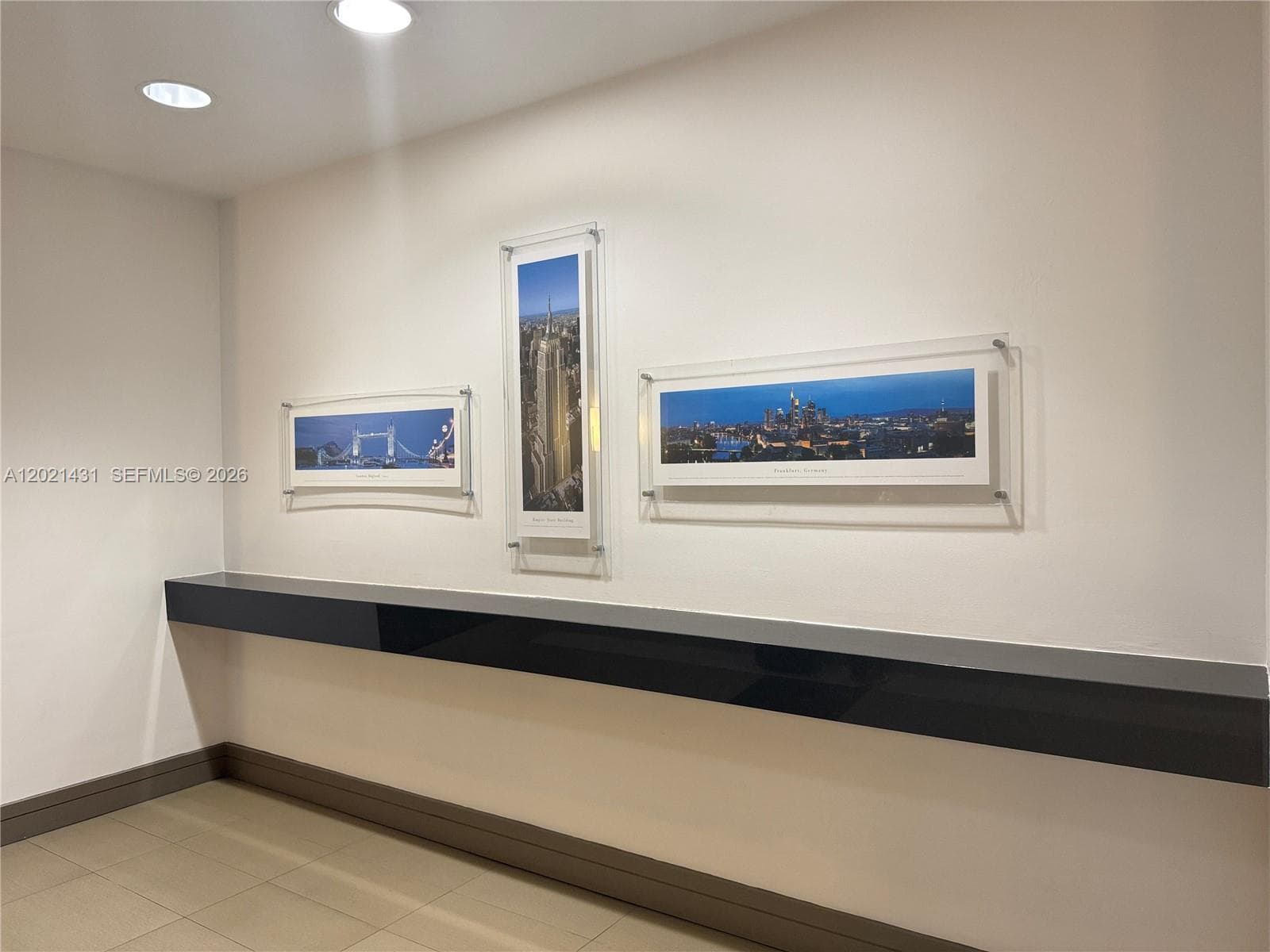 290 NW 165th St # 2, Miami FL 33169 — 25