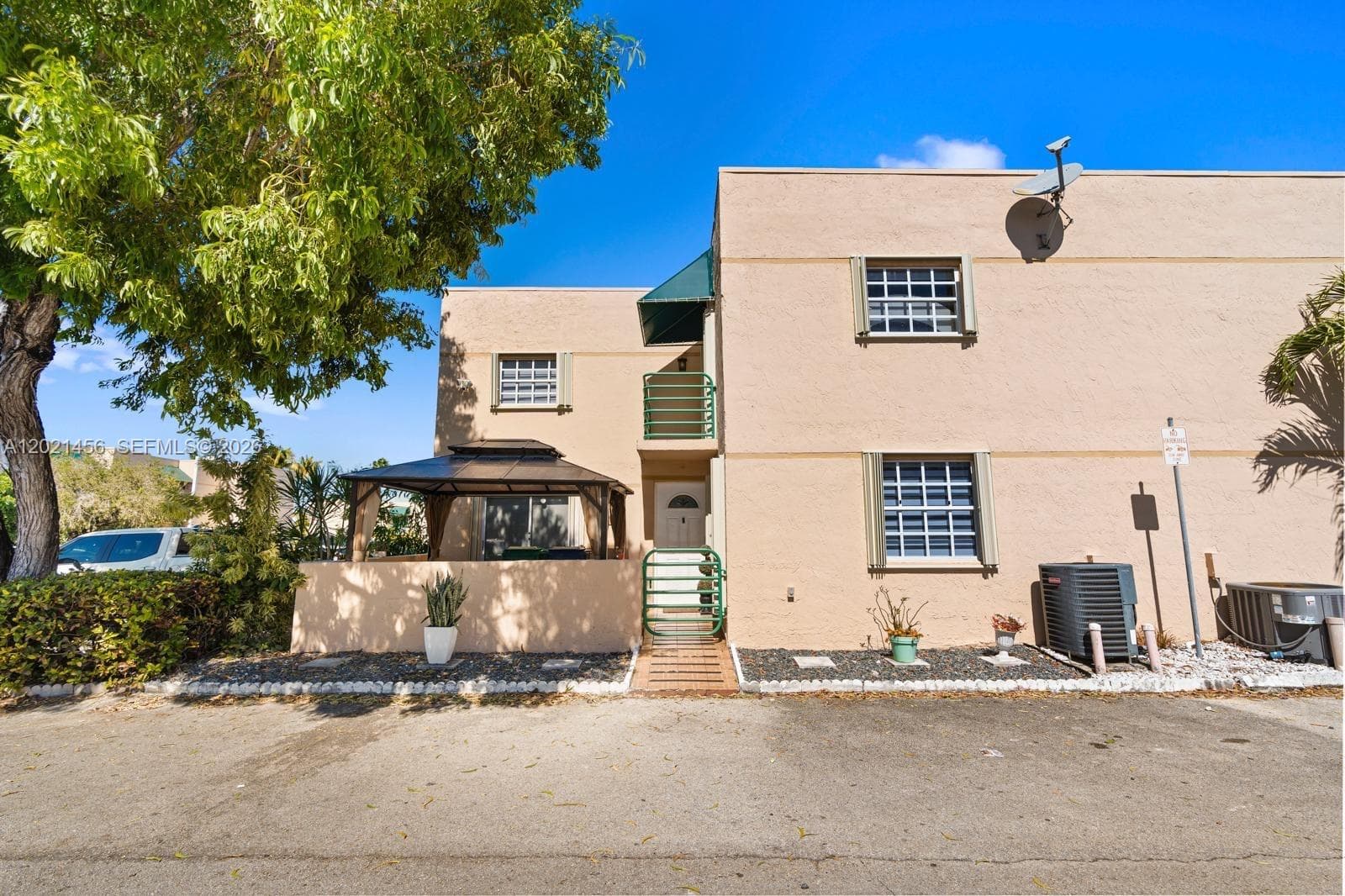 11860 SW 18th Terr # 103, Miami FL 33175 — 11