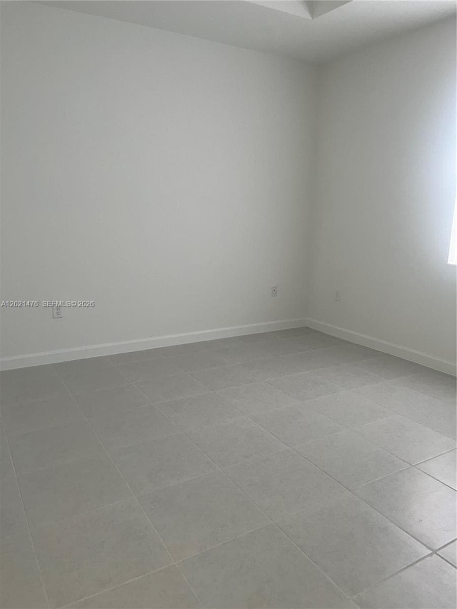14884 SW 162nd St, Miami FL 33187 — 16
