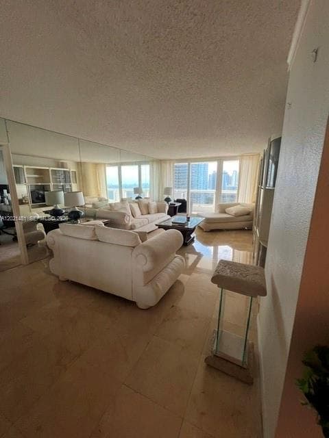 1717 N Bayshore Dr # 2136, Miami FL 33132 — 3