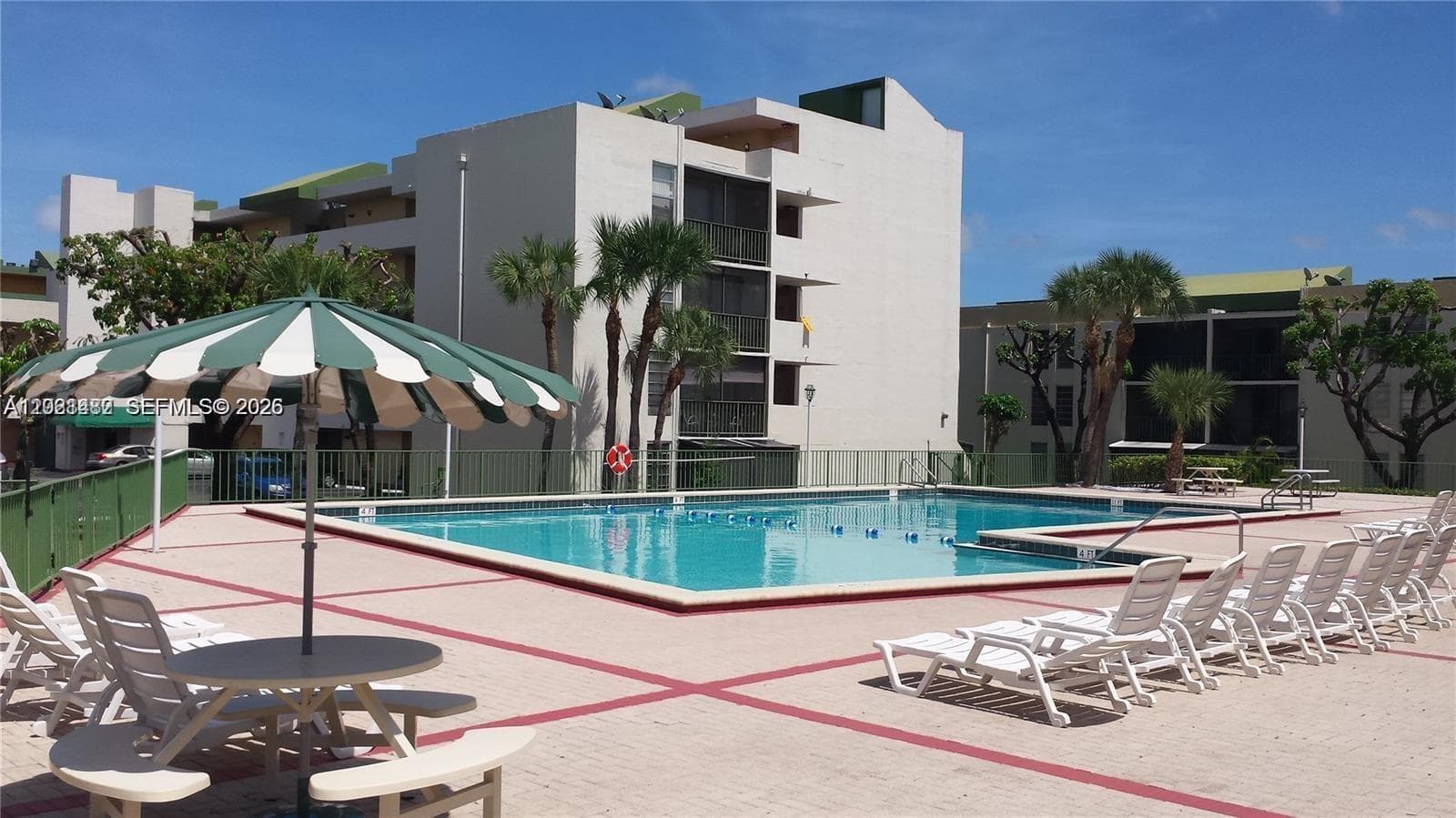 8860 Fontainebleau Blvd # 405, Miami FL 33172 — 17