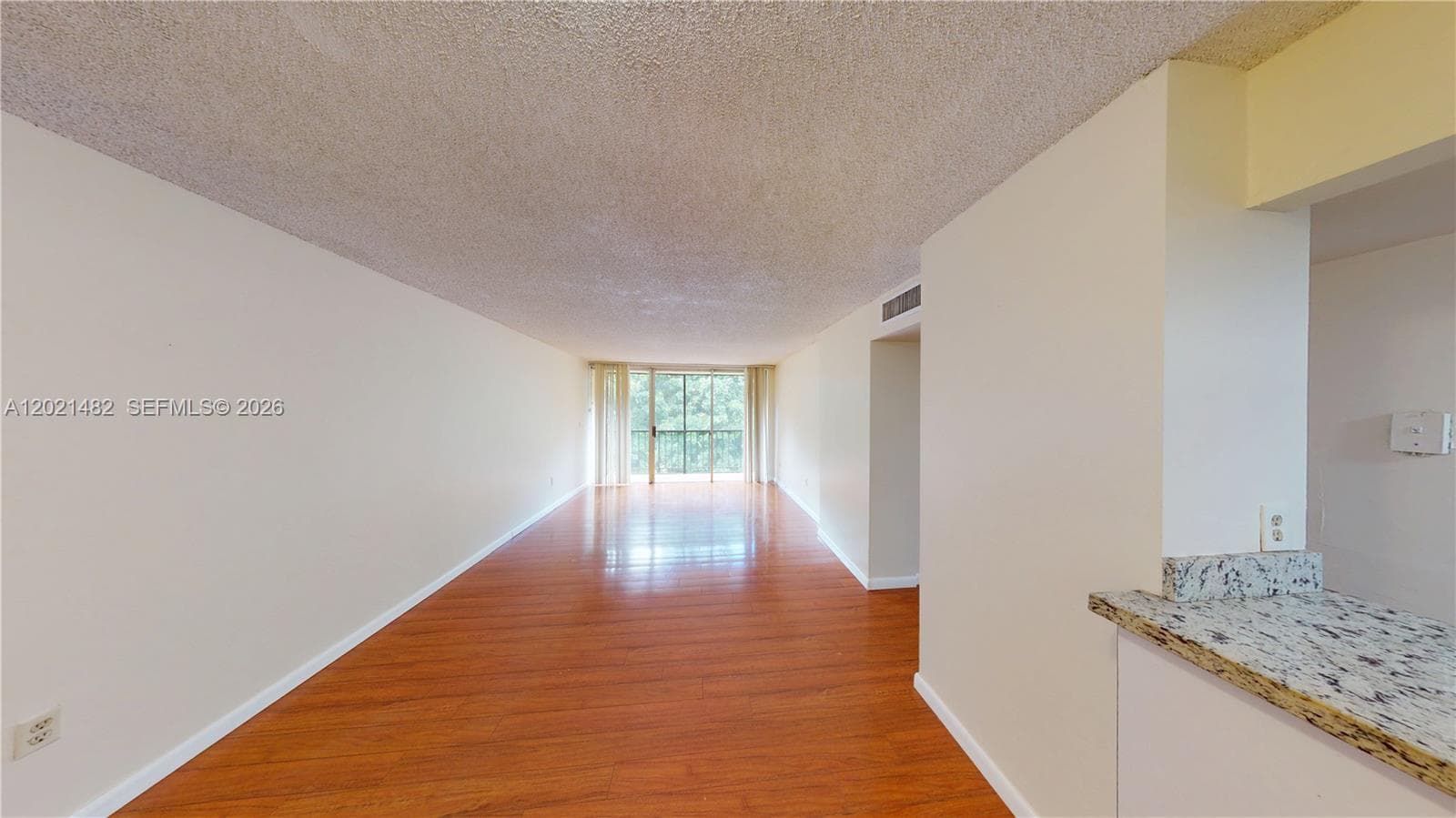 8860 Fontainebleau Blvd # 405, Miami FL 33172 — 3