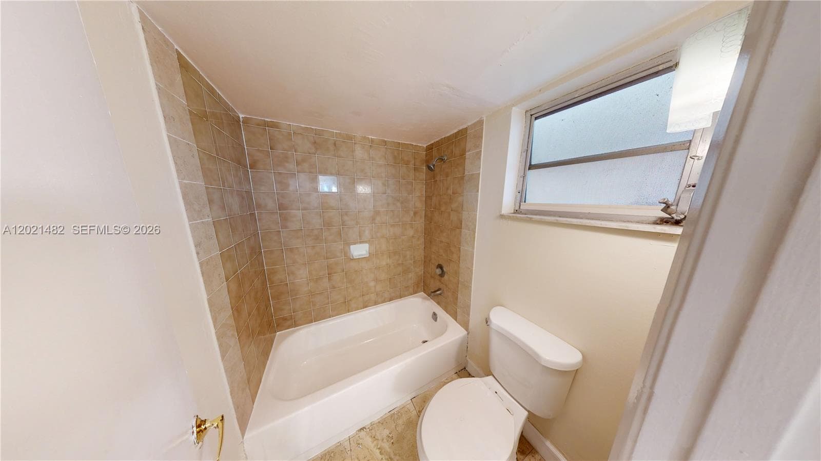 8860 Fontainebleau Blvd # 405, Miami FL 33172 — 11