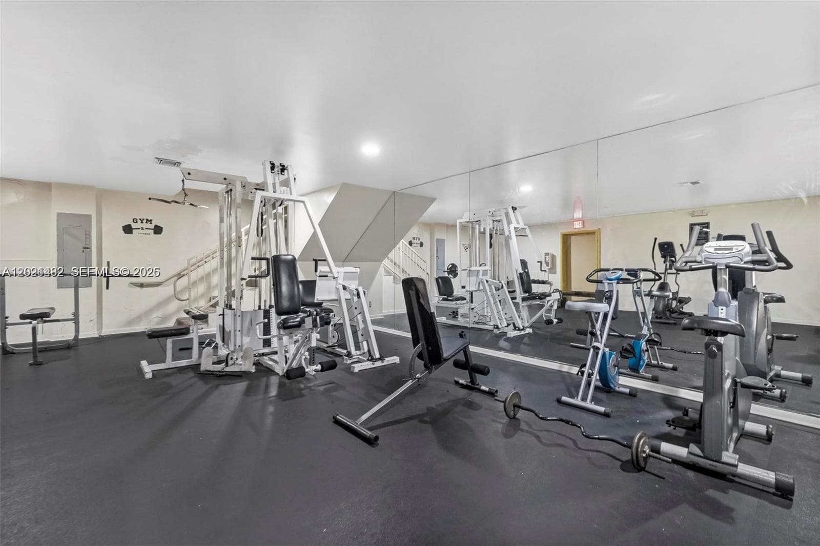 8860 Fontainebleau Blvd # 405, Miami FL 33172 — 19
