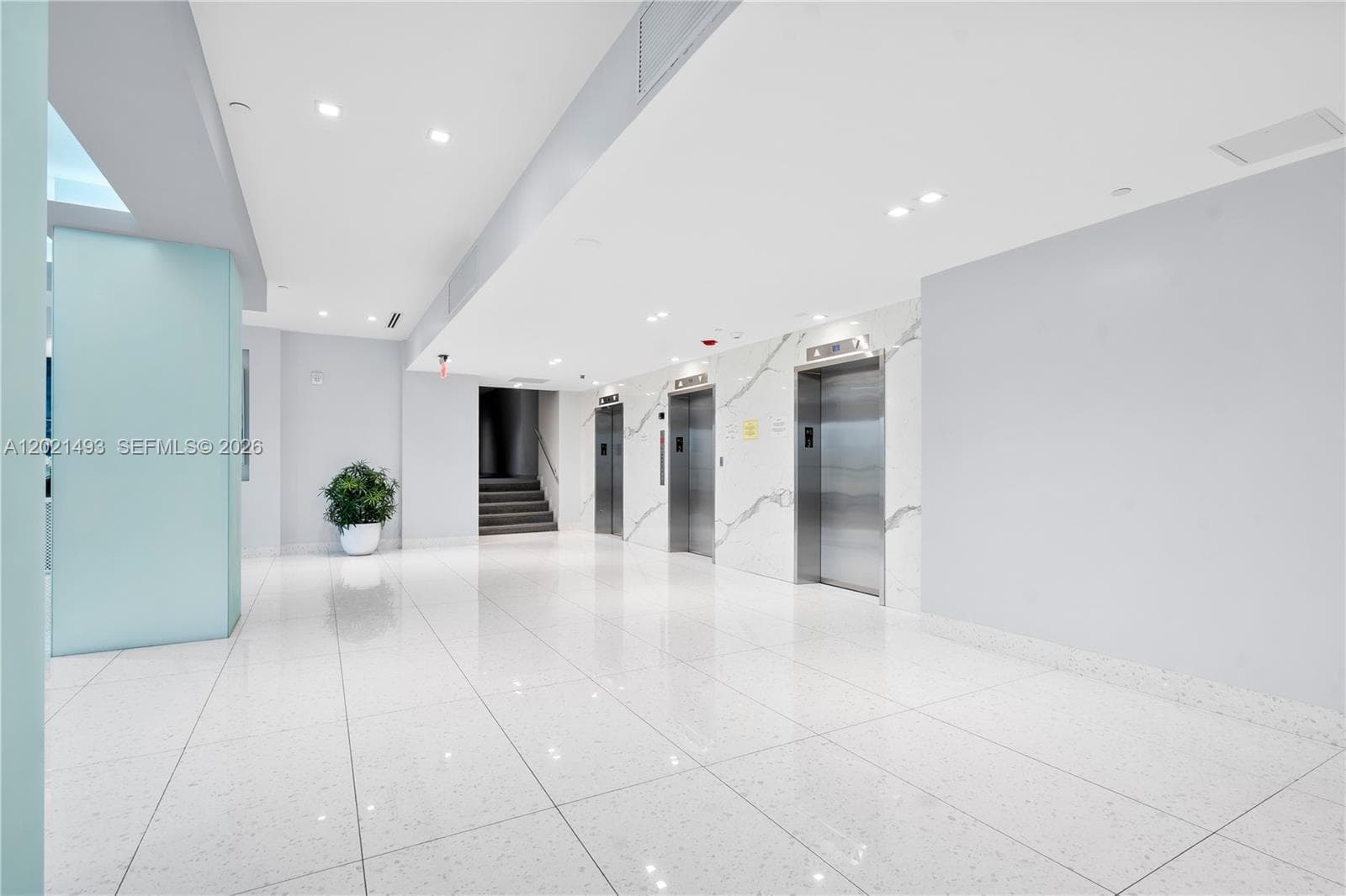 20335 W Country Club Dr # 404, Aventura FL 33180 — 33