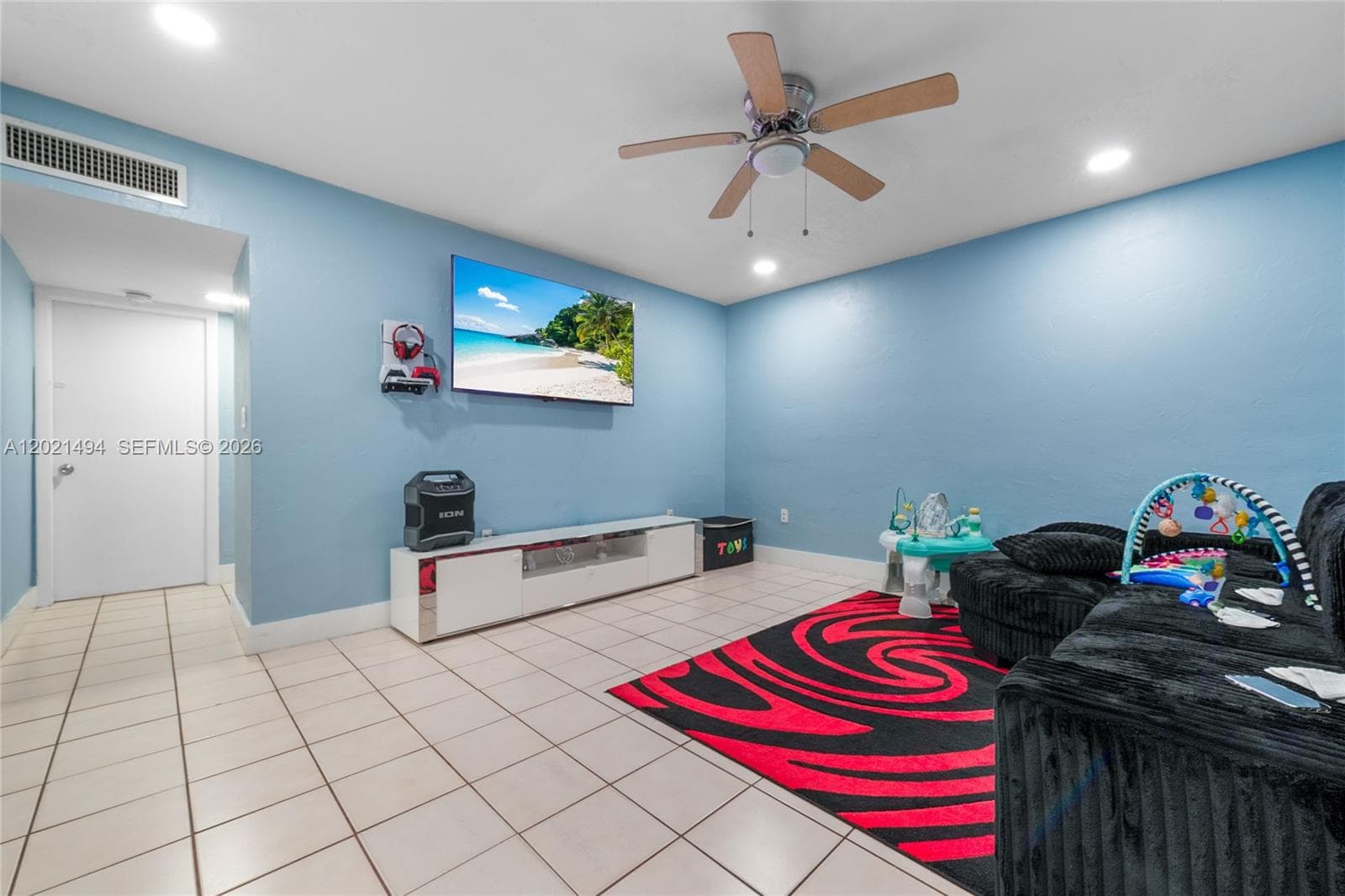 4655 Palm Ave # 332, Hialeah FL 33012 — 2