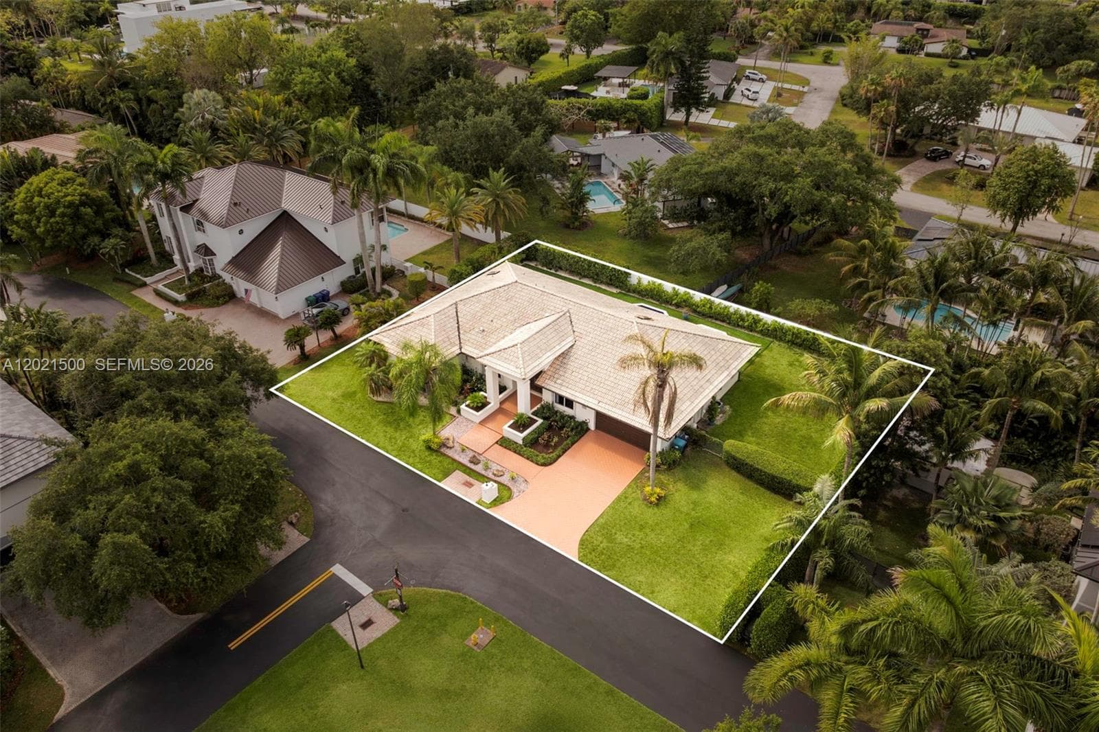 7400 SW 170th Ter, Palmetto Bay FL 33157 — 32