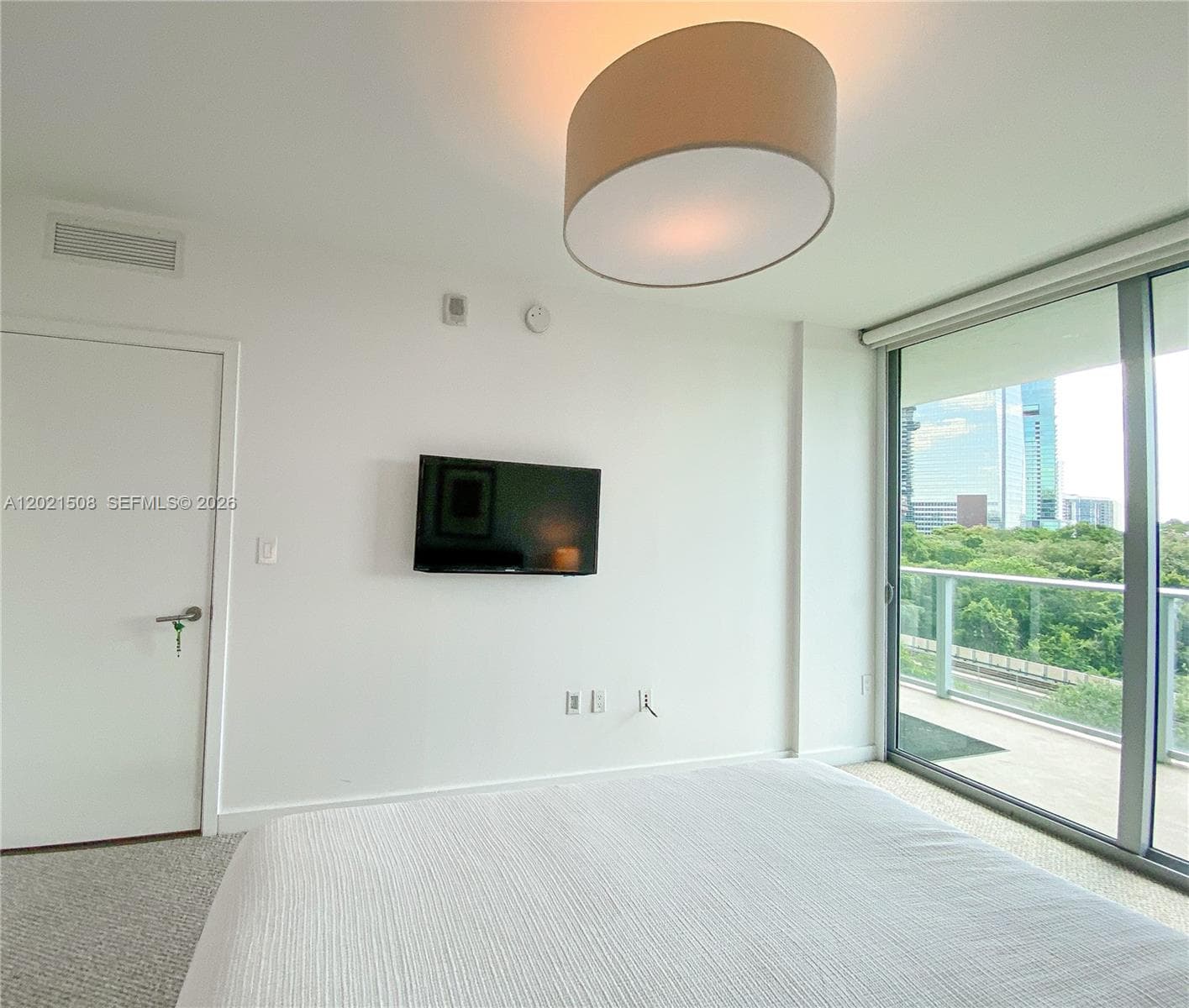 1600 SW 1 AVE # 515, Miami FL 33129 — 16