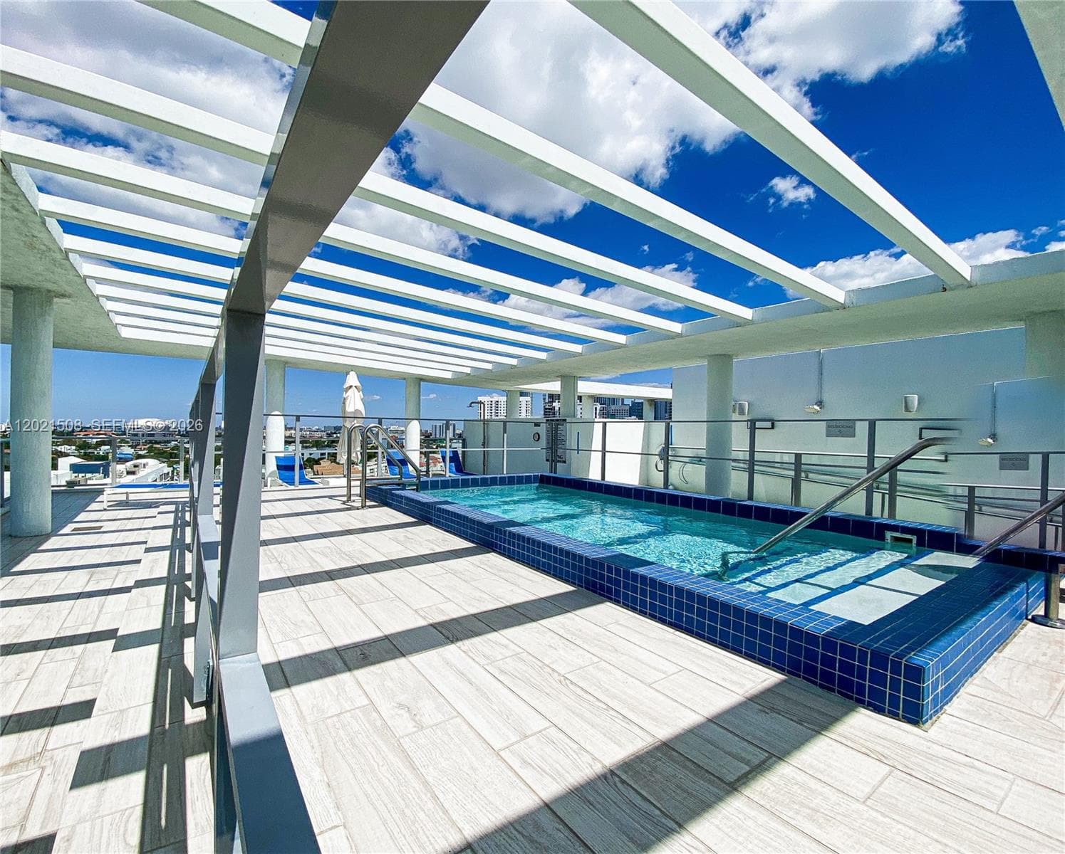 1600 SW 1 AVE # 515, Miami FL 33129 — 28