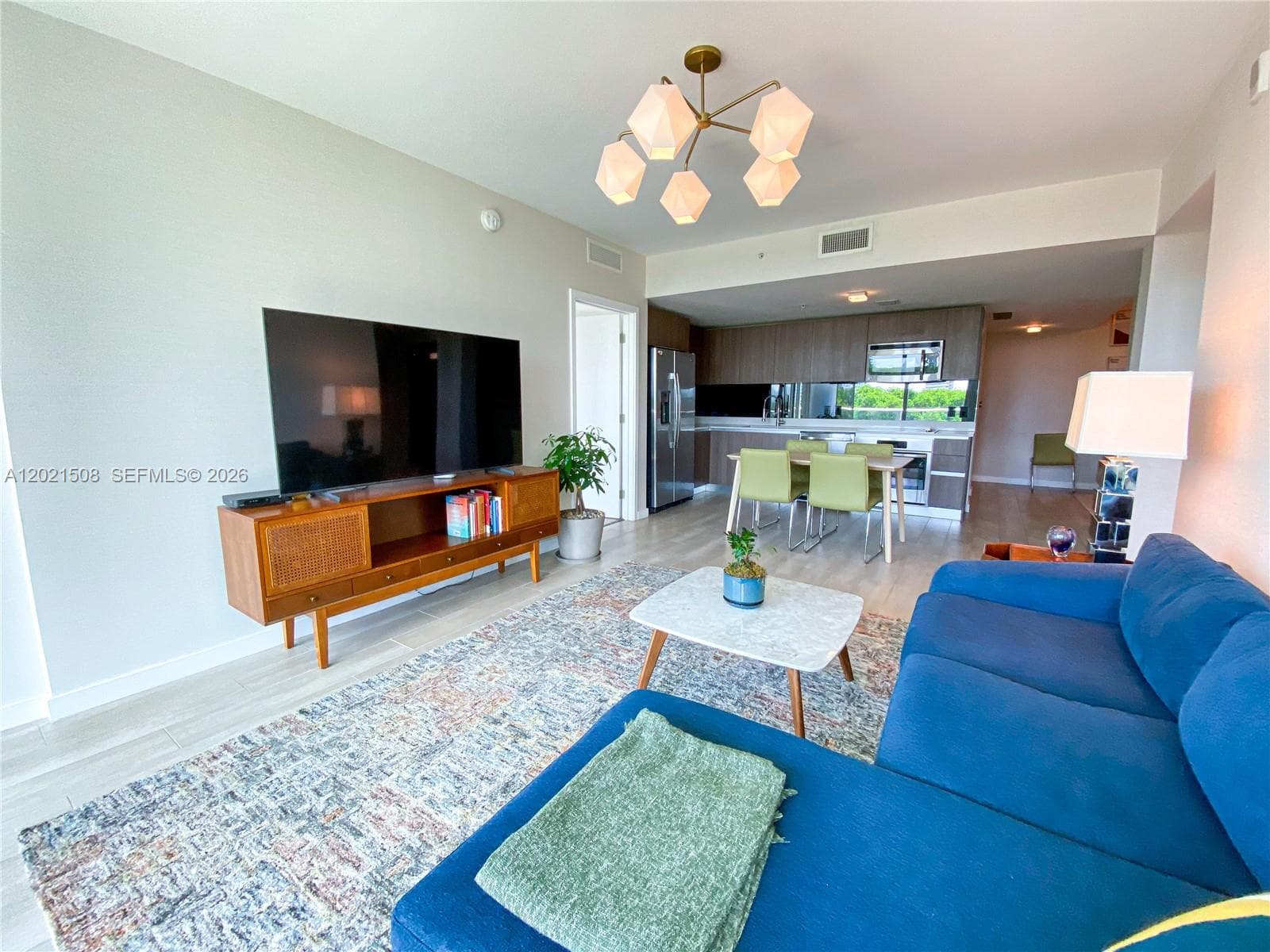 1600 SW 1 AVE # 515, Miami FL 33129 — 11