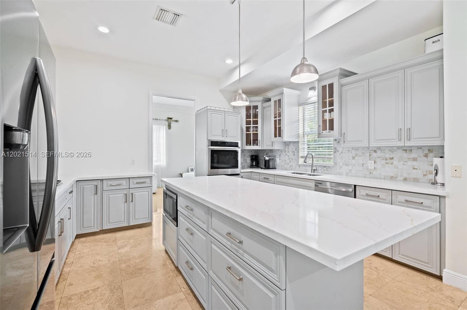 2501 Pine Tree Dr, Miami Beach FL 33140 — 16