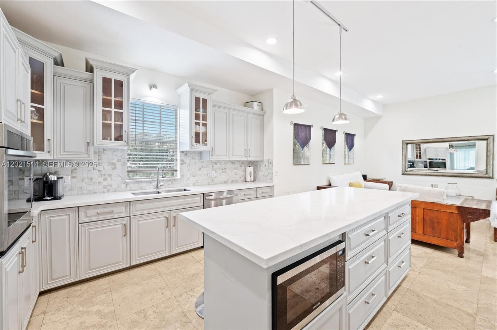2501 Pine Tree Dr, Miami Beach FL 33140 — 12