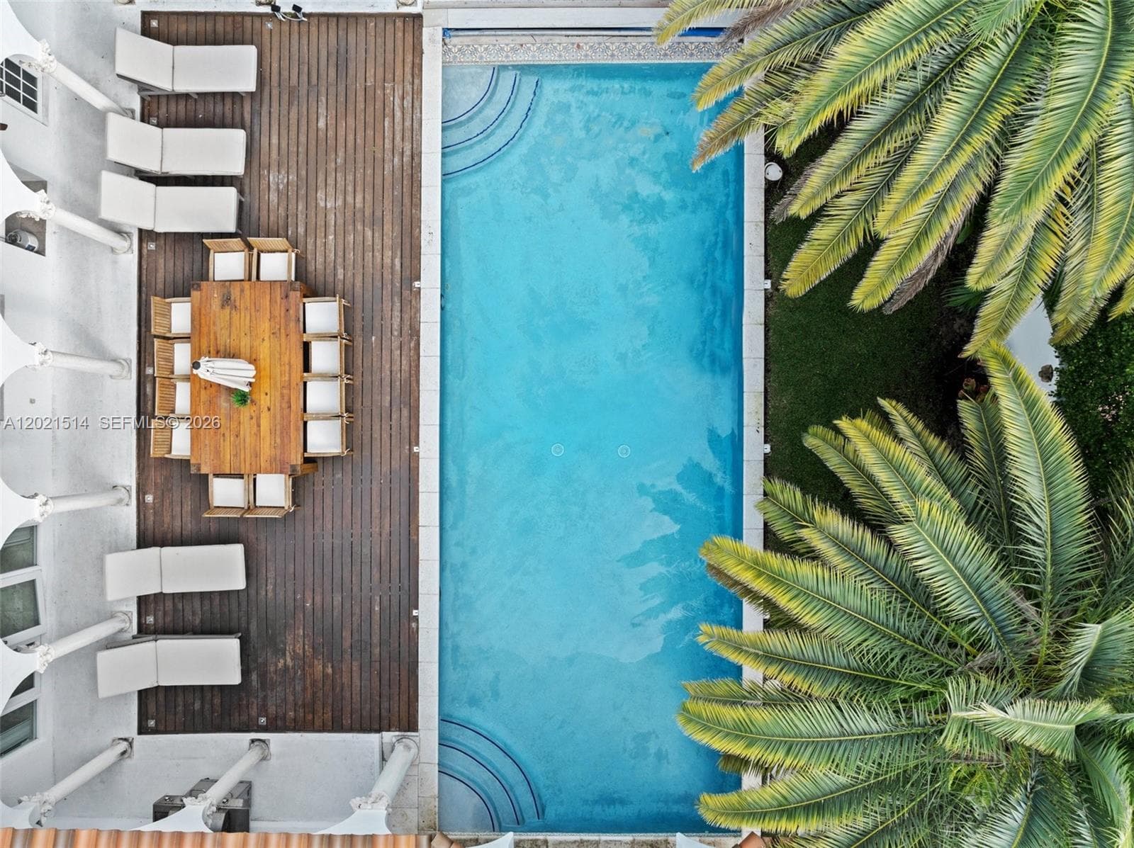 2501 Pine Tree Dr, Miami Beach FL 33140 — 48