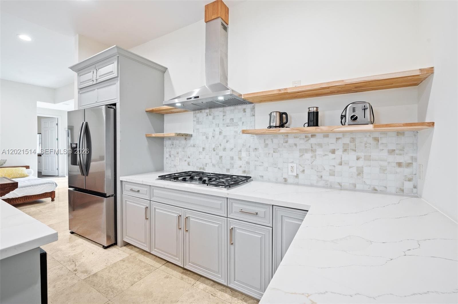 2501 Pine Tree Dr, Miami Beach FL 33140 — 11
