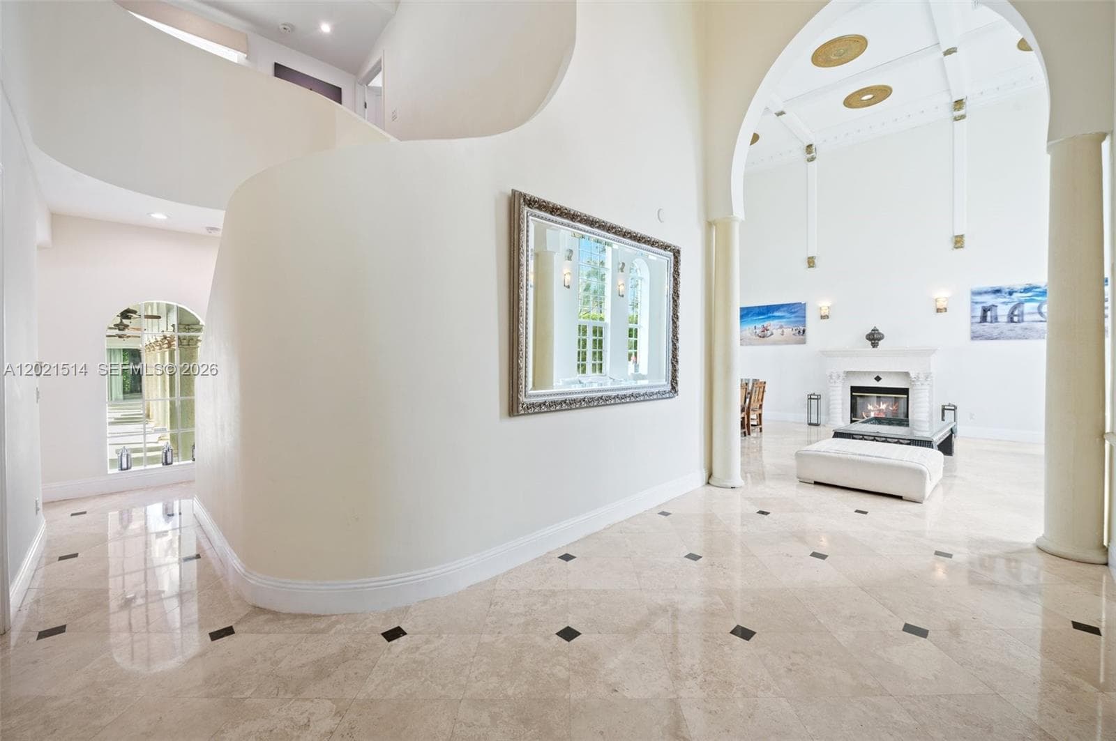 2501 Pine Tree Dr, Miami Beach FL 33140 — 8
