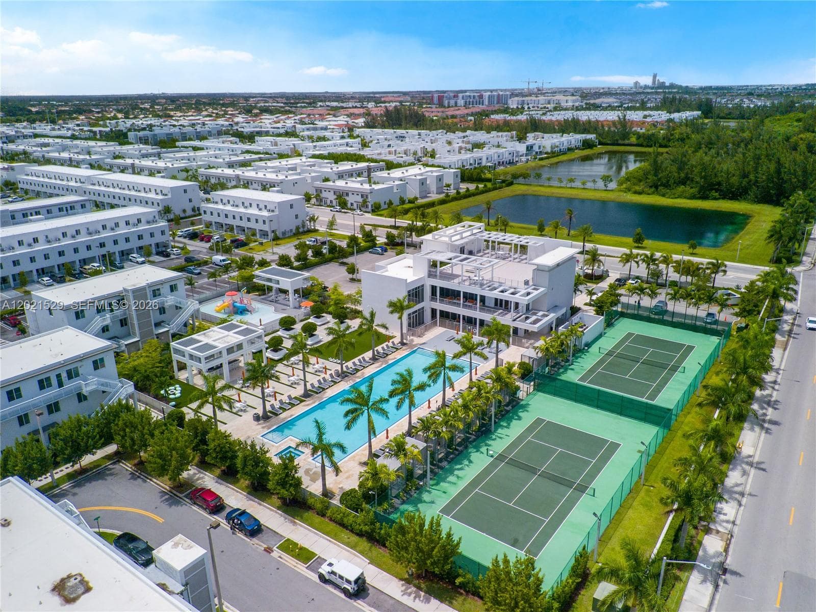 6400 NW 105th Pl, Doral FL 33178 — 53