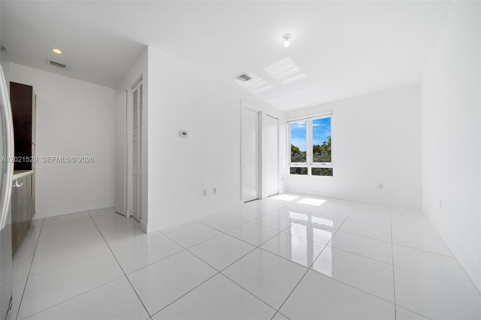 6400 NW 105th Pl, Doral FL 33178 — 24
