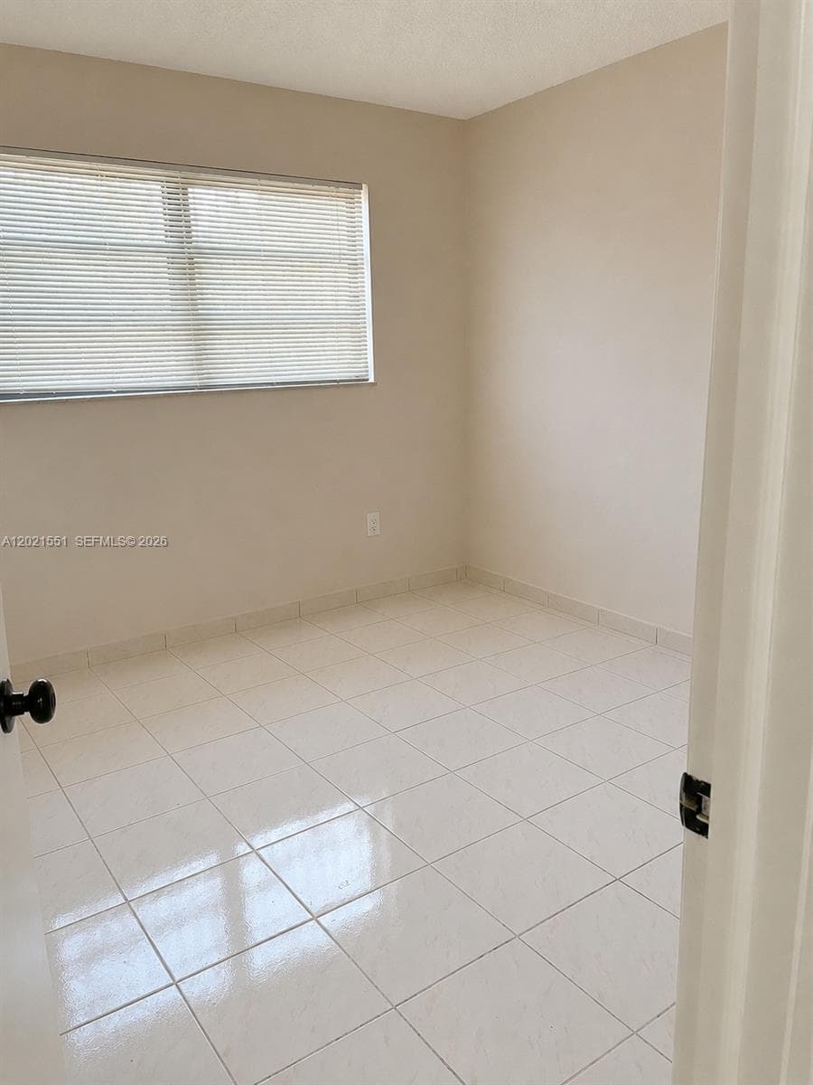 10881 SW 24th Ter # 10881, Miami FL 33165 — 8