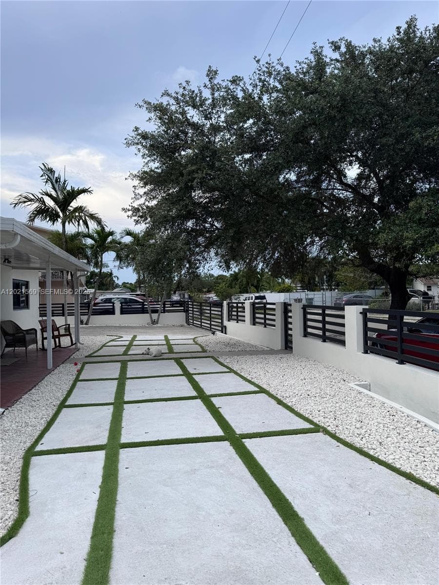 1120 E 6th Ct, Hialeah FL 33010 — 15