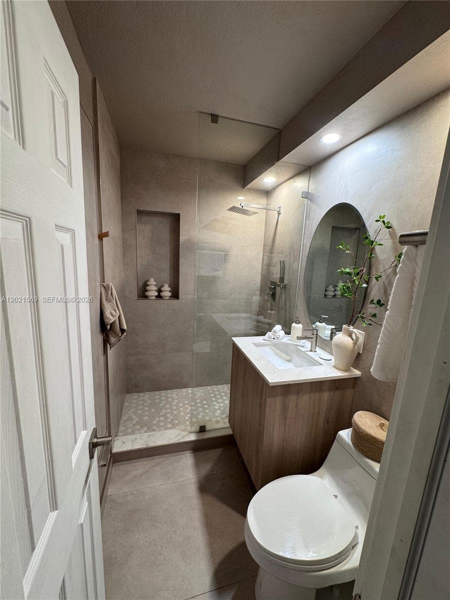 1120 E 6th Ct, Hialeah FL 33010 — 19