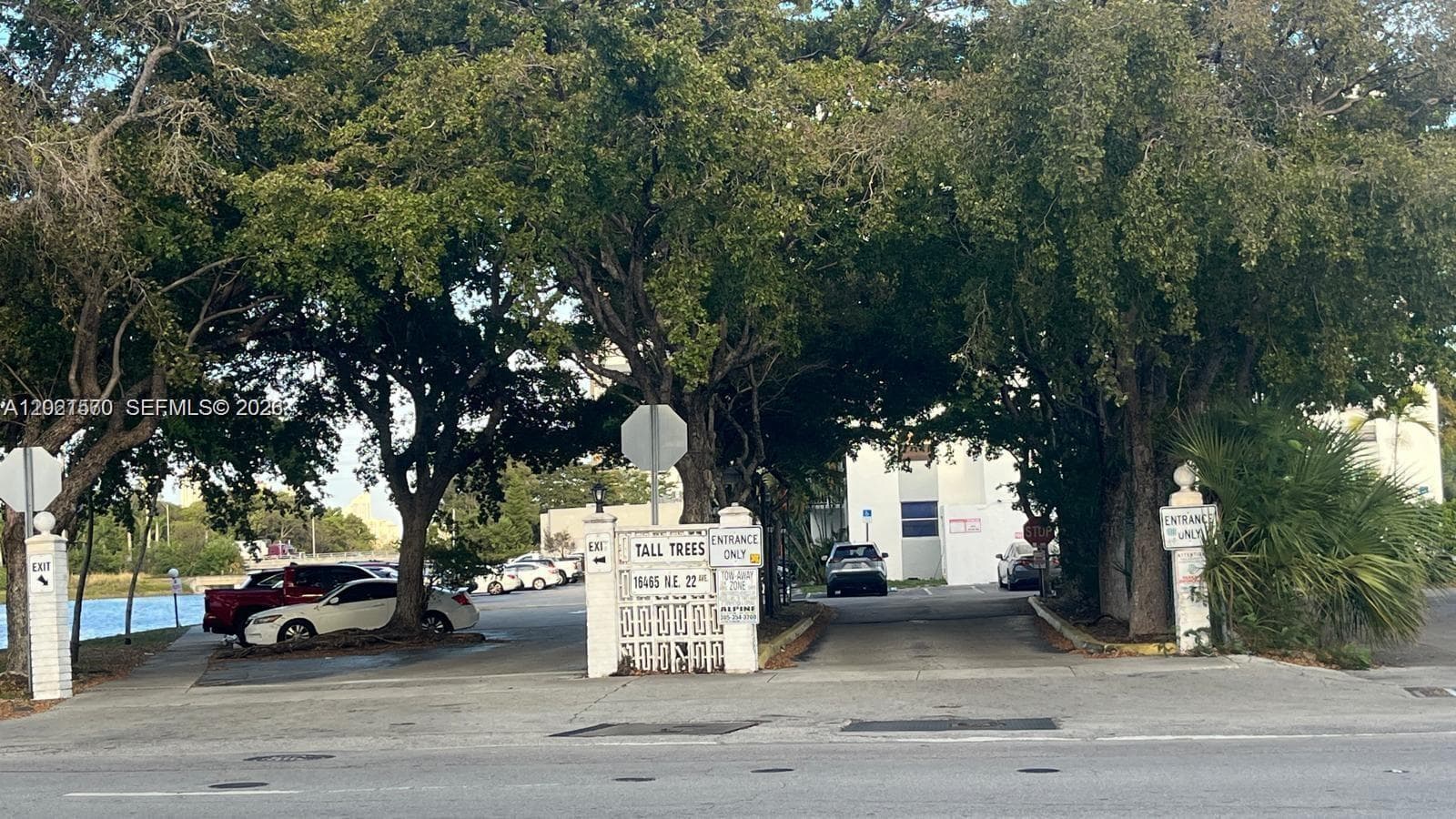 16465 NE 22nd Ave # 405, North Miami Beach FL 33160 — 2