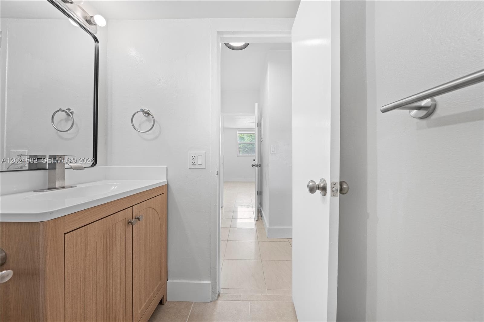 1300 Lincoln Rd # D204, Miami Beach FL 33139 — 16