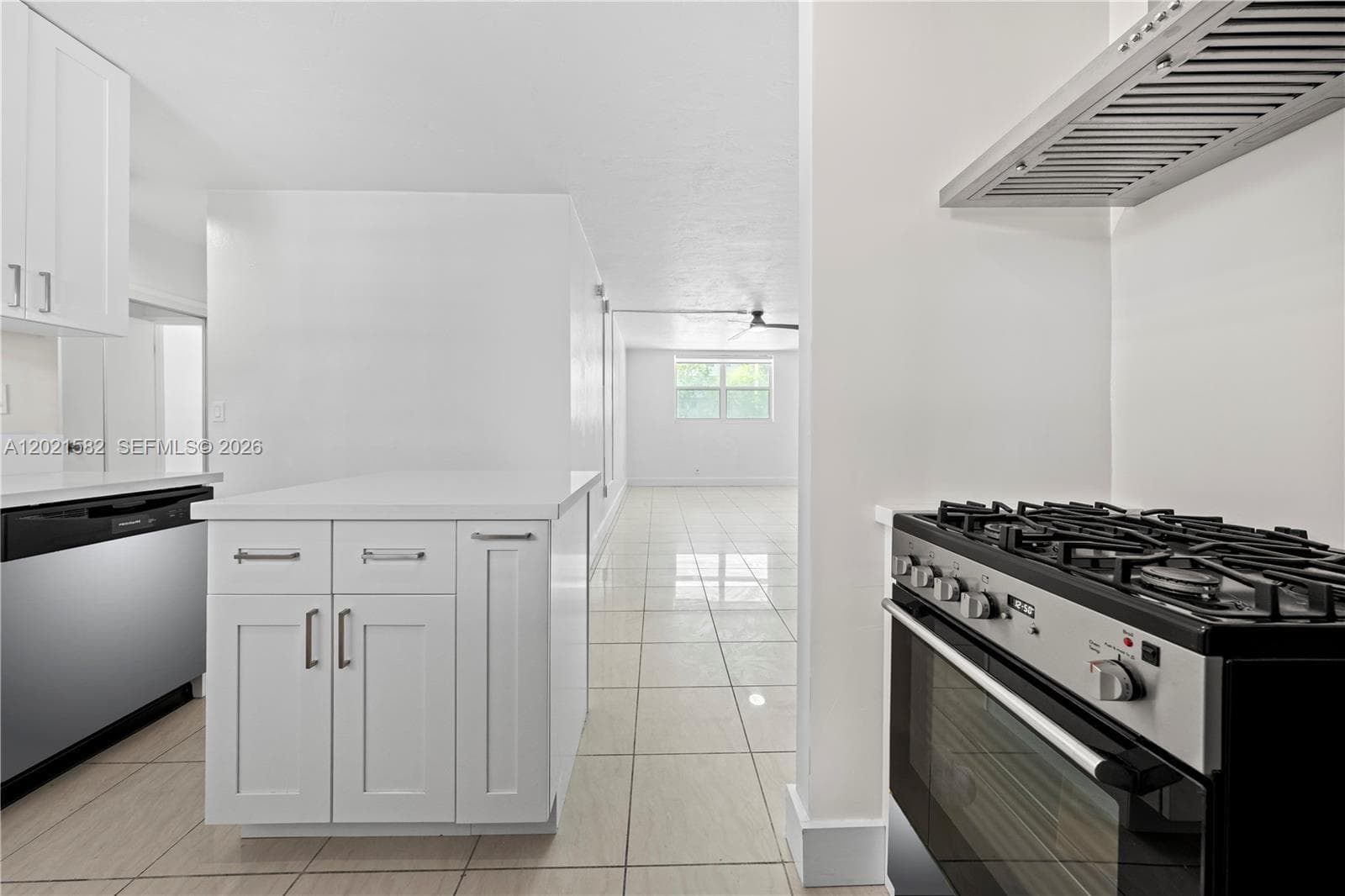 1300 Lincoln Rd # D204, Miami Beach FL 33139 — 4