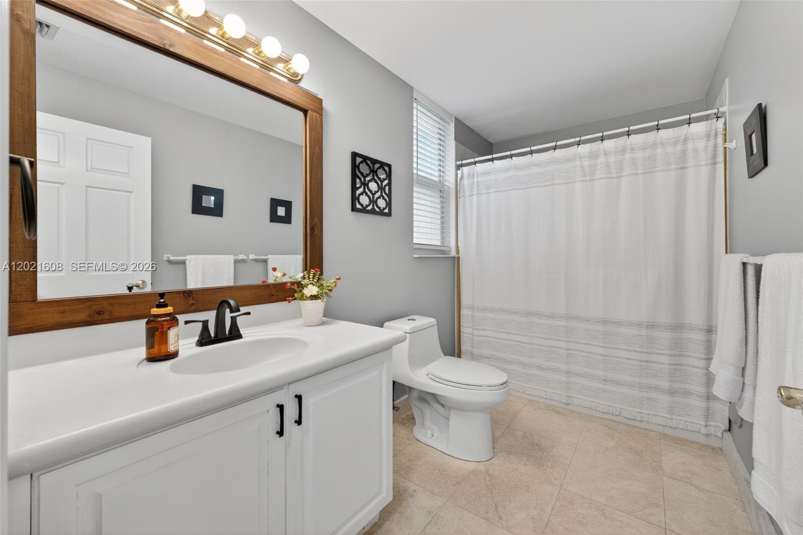 8204 SW 171st St, Palmetto Bay FL 33157 — 82