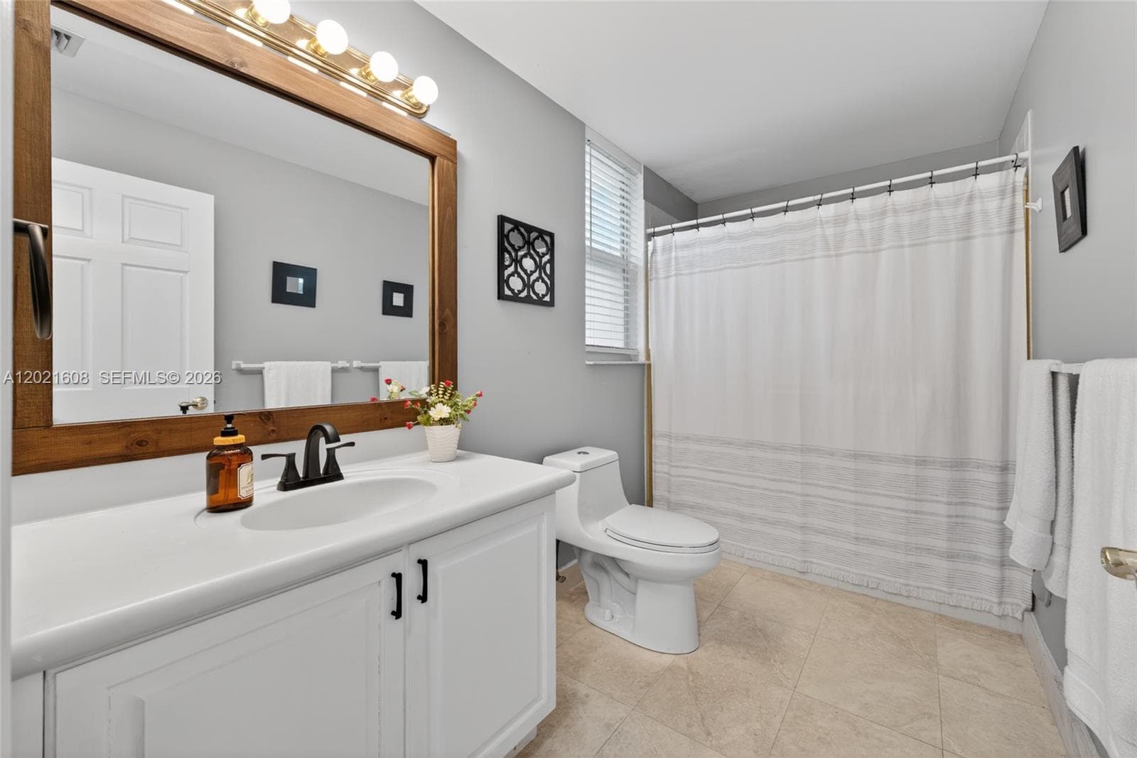 8204 SW 171st St, Palmetto Bay FL 33157 — 25