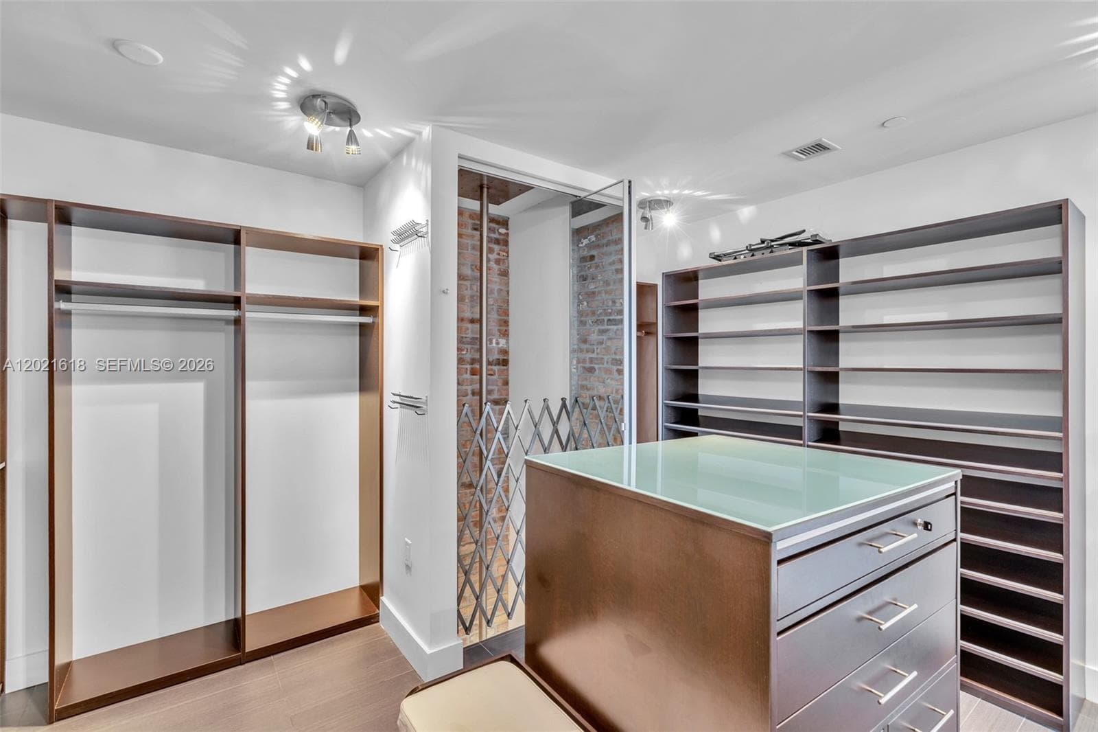 1100 Biscayne Blvd # 2706, Miami FL 33132 — 16