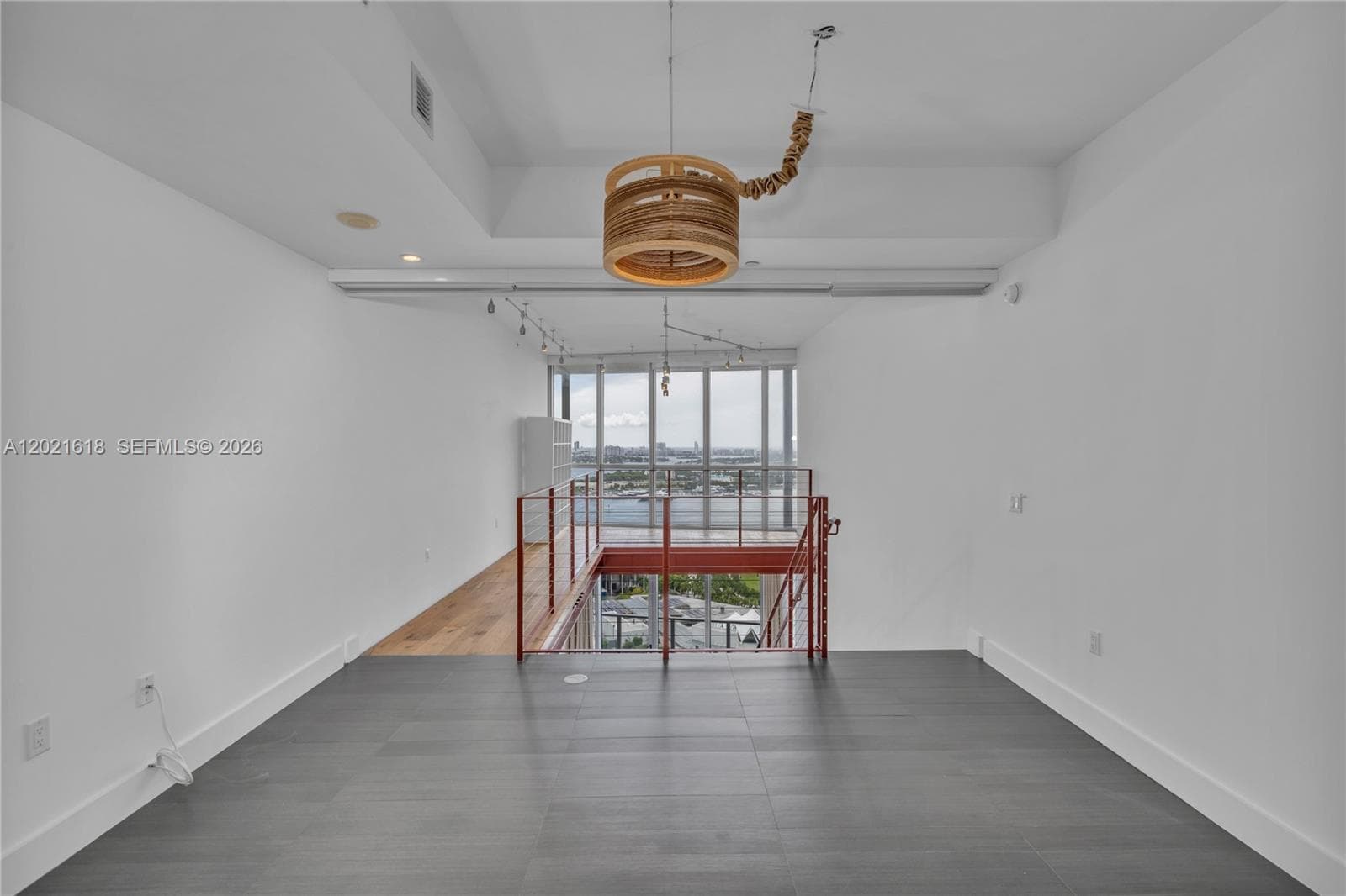 1100 Biscayne Blvd # 2706, Miami FL 33132 — 11