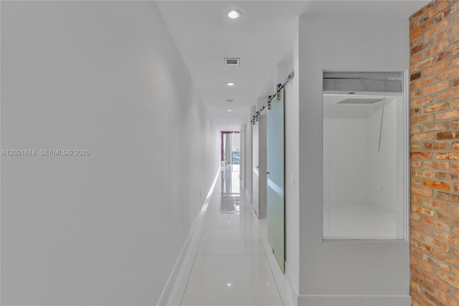 1100 Biscayne Blvd # 2706, Miami FL 33132 — 19