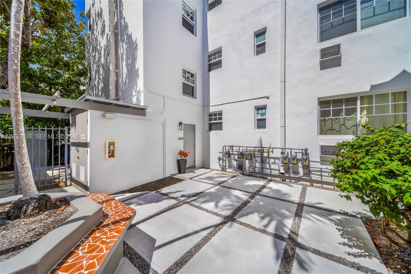 408 W 25th St # 8, Miami Beach FL 33140 — 18