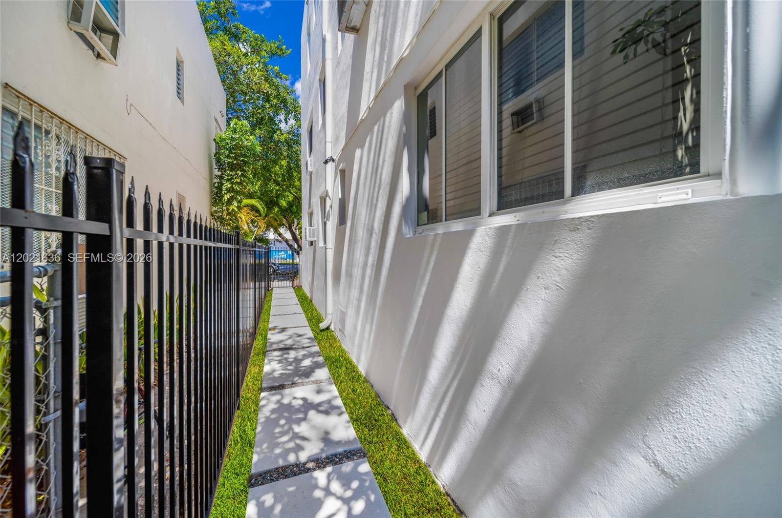 408 W 25th St # 8, Miami Beach FL 33140 — 21