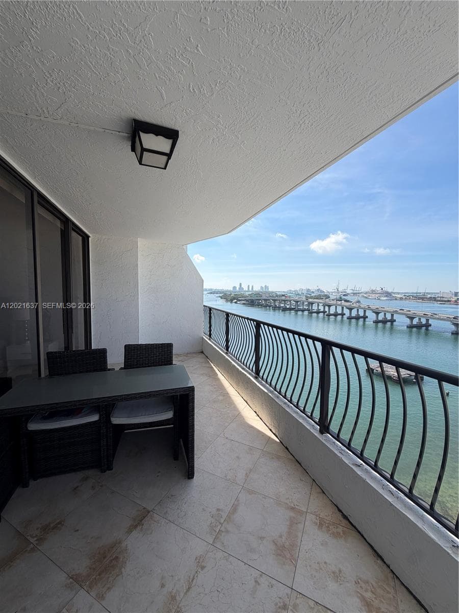 555 NE 15th St # 16K, Miami FL 33132 — 9