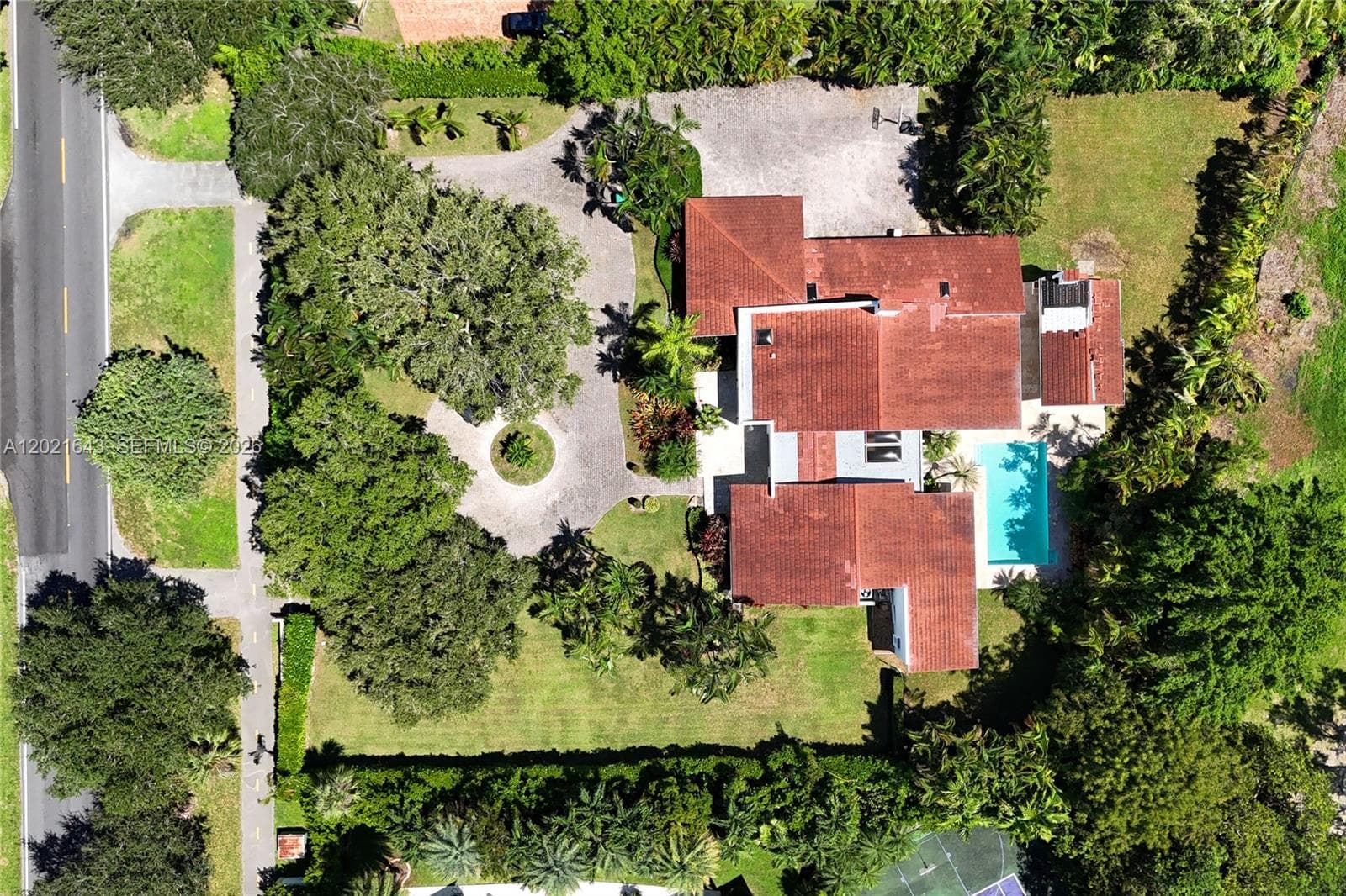 8303 Old Cutler Rd, Coral Gables FL 33143 — 42
