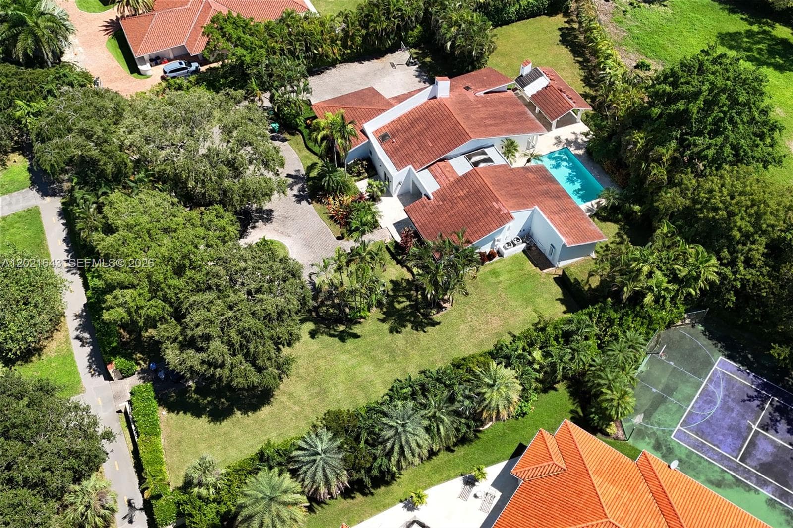8303 Old Cutler Rd, Coral Gables FL 33143 — 41