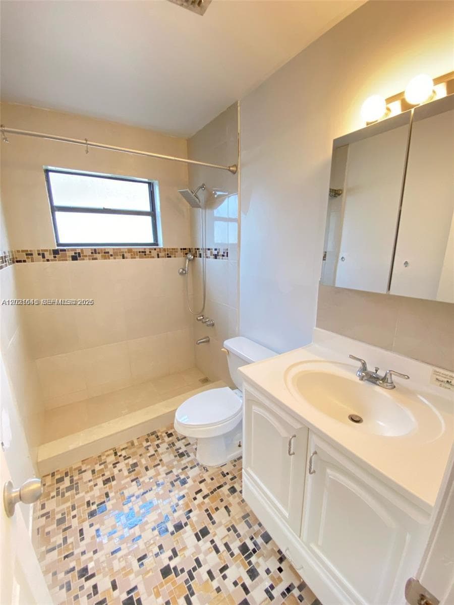 Vanderbilt Park Townhouse, Miami, FL — 6