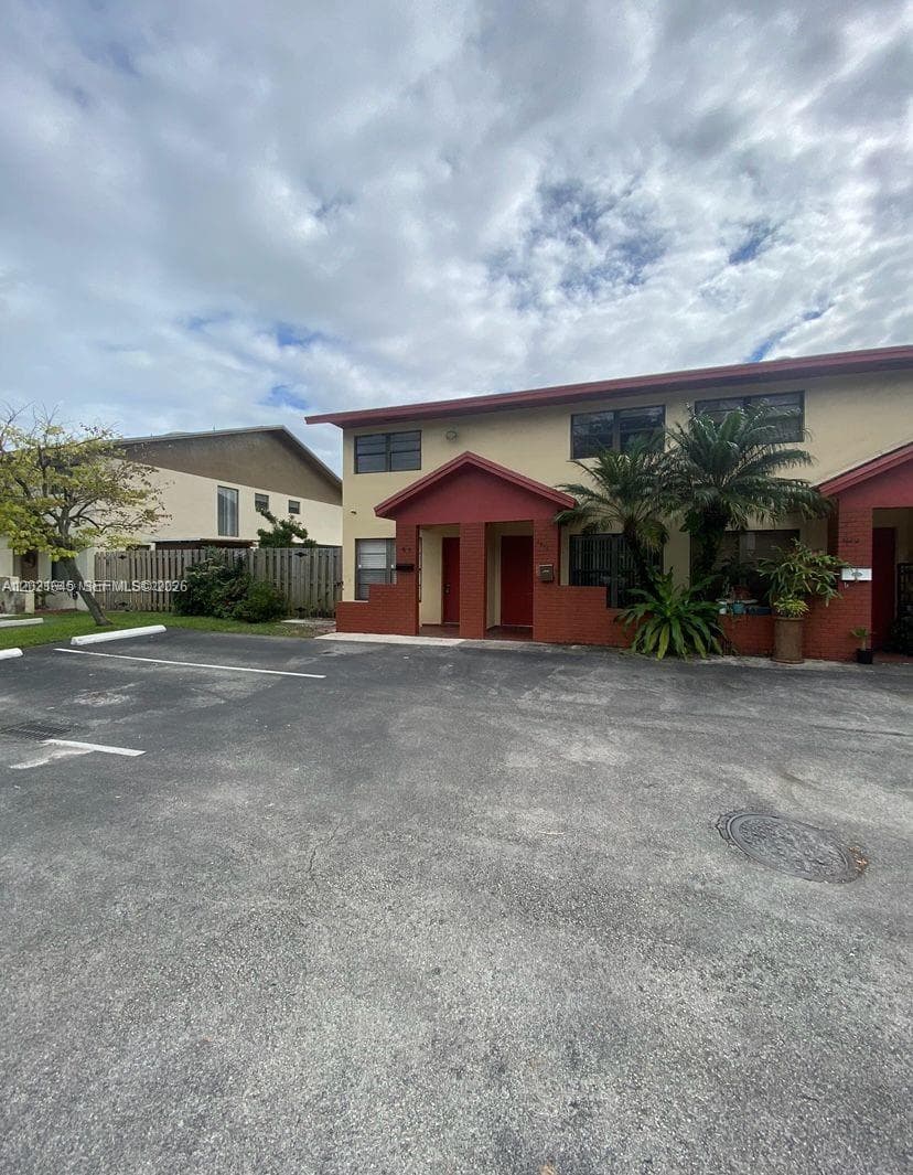 Vanderbilt Park Townhouse, Miami, FL — 22
