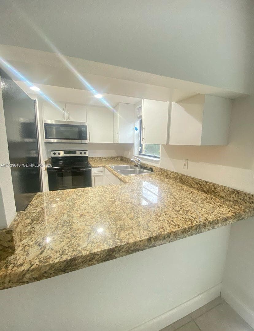 Vanderbilt Park Townhouse, Miami, FL — 3